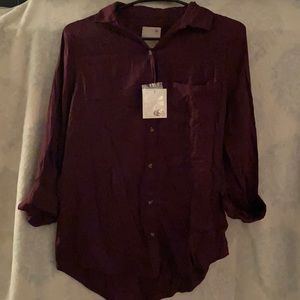 Women’s button-up casual shirt
